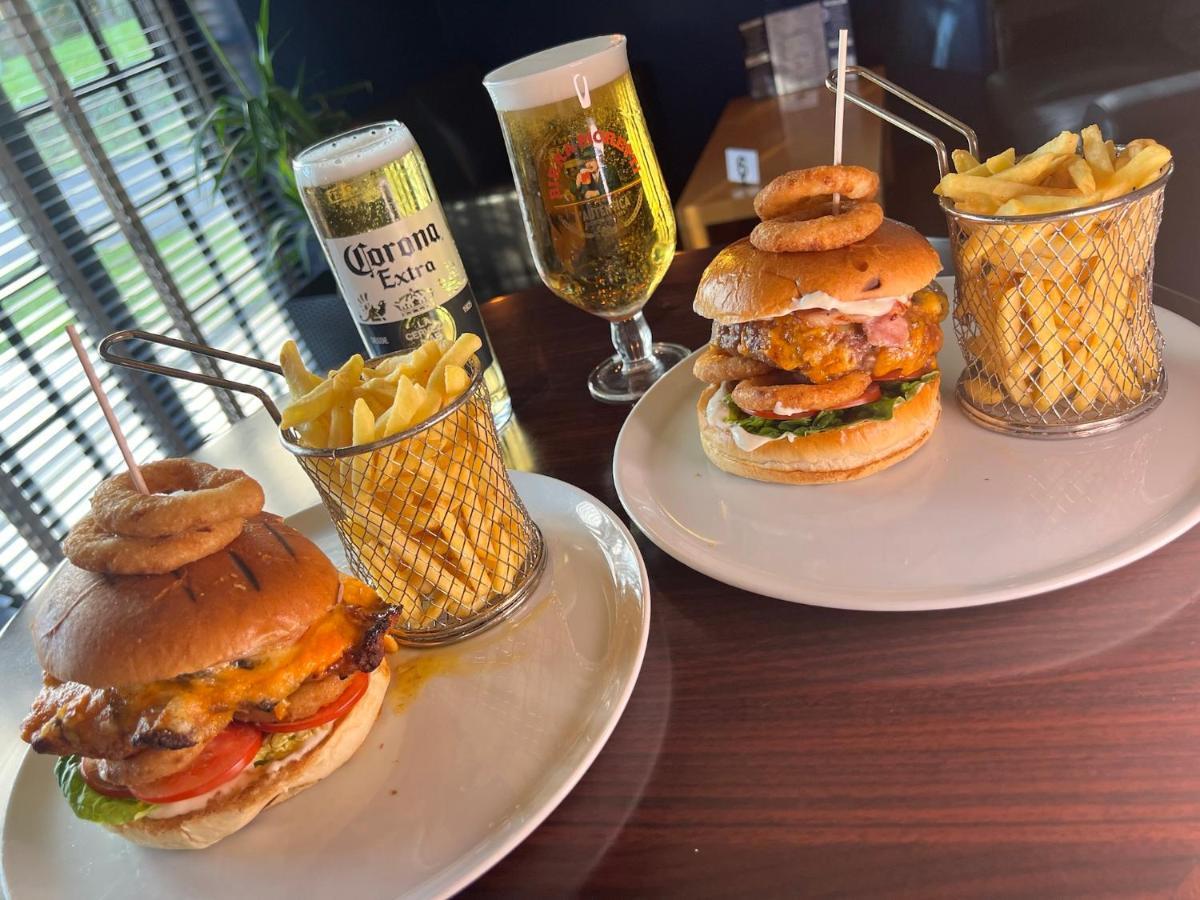 Sporting Lodge Inn مدليسبره المظهر الخارجي الصورة